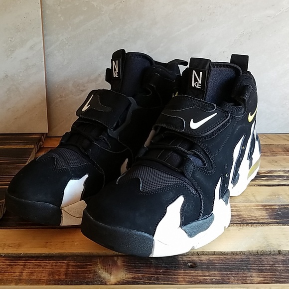 Nike Other - Nike Air Diamond Turf Max 96 Black Maize Size 13